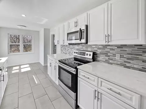 13 Victor Ave, Worcester, MA 01603 photo 6
