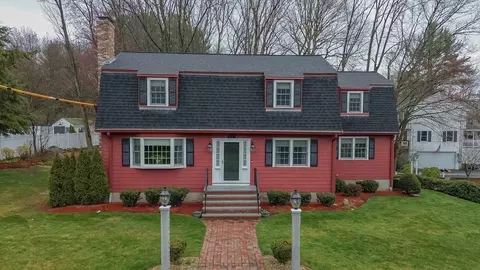 64 Donald Rd, Burlington, MA 01803