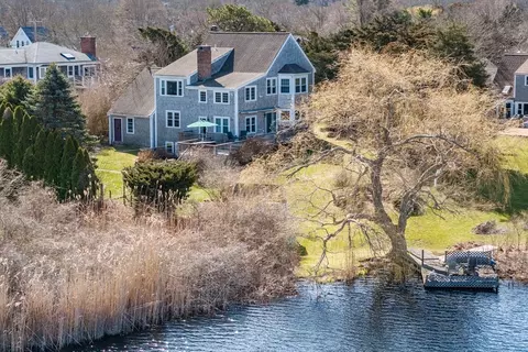 48 Smith, Hyannis, MA 02601