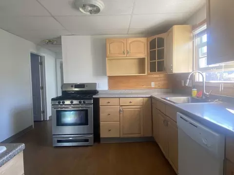 Kitchen - 76 Constellation Rd, Marshfield, MA 02050 photo 2 of 3