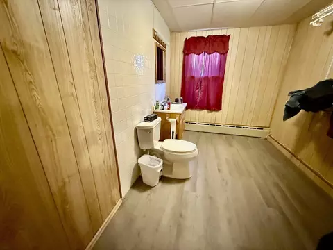 Bath - 27 Cedar St, Barre, MA 01005 photo 2 of 2