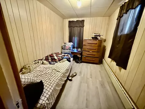 Bedroom - 27 Cedar St, Barre, MA 01005 photo 1 of 1