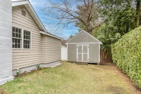 27 Jordan St, Springfield, MA 01129 photo 7