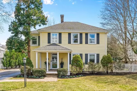 3 Pine Plain Rd, Wellesley, MA 02481