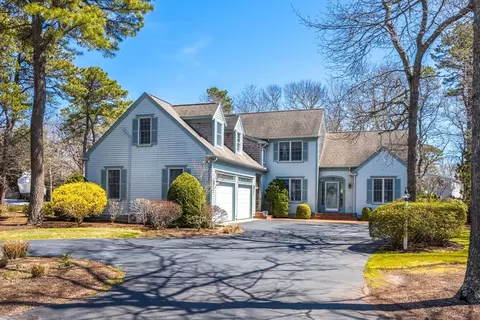 15 Greer Dr, Dennis, MA 02638