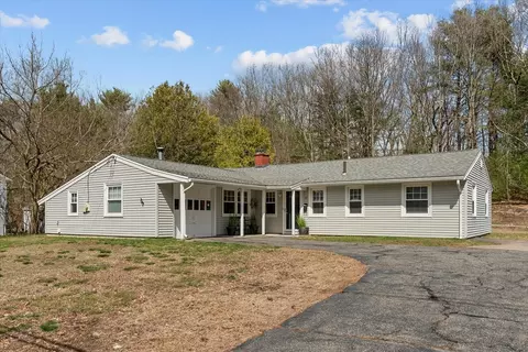 17 Mary Agnes Rd, Framingham, MA 01701