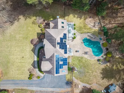18 Thayer Rd, Mendon, MA 01756 photo 2