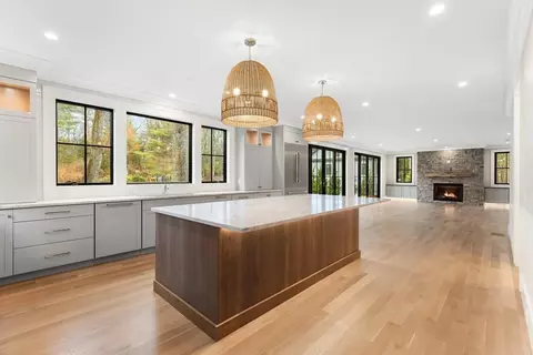 969 South St, Needham, MA 02492 photo 5