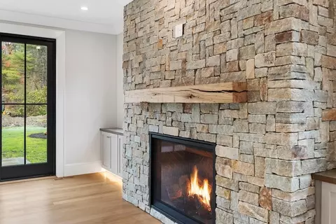 969 South St, Needham, MA 02492 photo 4