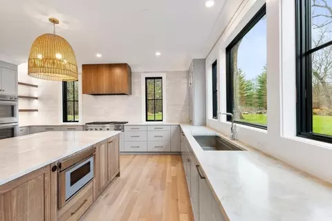 969 South St, Needham, MA 02492 photo 8
