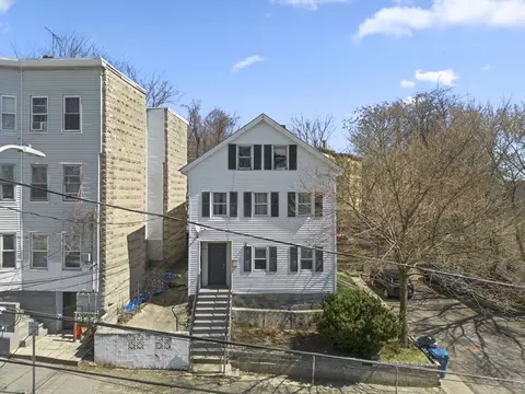 25 Fulton St, Lawrence, MA 01841