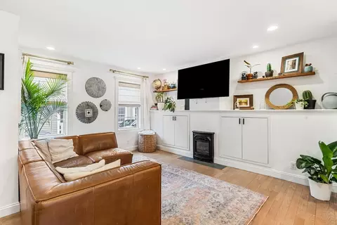 4 Ward Ct, Boston, MA 02127