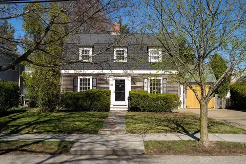 27 Fairway Dr, Newton, MA 02465