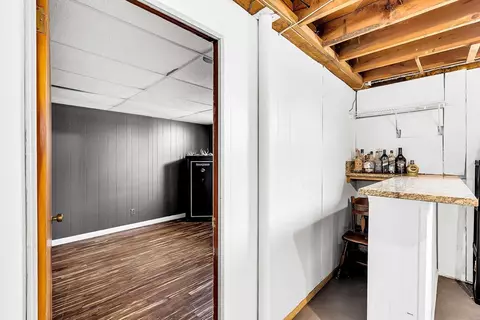 Entry Way - 16 Marble Rd, Sutton, MA 01590 photo 2 of 2