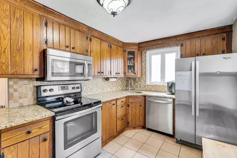 Kitchen - 16 Marble Rd, Sutton, MA 01590 photo 2 of 3