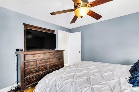 Bedroom - 16 Marble Rd, Sutton, MA 01590 photo 3 of 4