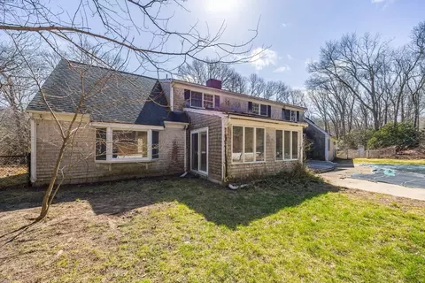 4 Tupelo Ter, Sandwich, MA 02537
