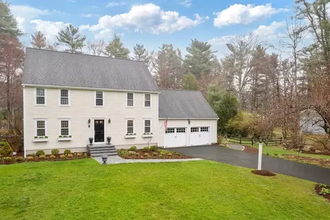 7 Day St, Norfolk, MA 02056
