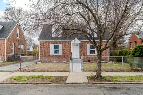 90 Eddy St, Springfield, MA 01104 photo 2