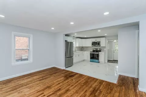 90 Eddy St, Springfield, MA 01104 photo 11