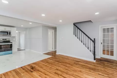 90 Eddy St, Springfield, MA 01104 photo 12