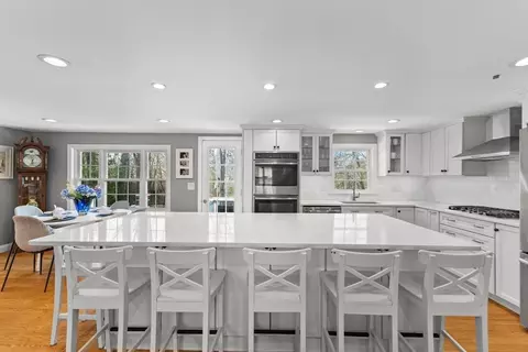 10 Codding Rd, Attleboro, MA 02703 photo 4