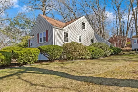 31 Summer Ave, Reading, MA 01867 photo 4