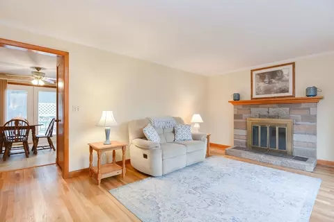 10 Smith St, Attleboro, MA 02703 photo 6