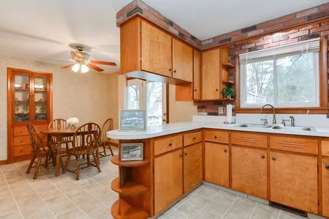 10 Smith St, Attleboro, MA 02703 photo 10