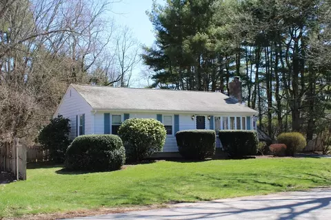 10 Smith St, Attleboro, MA 02703 photo 2
