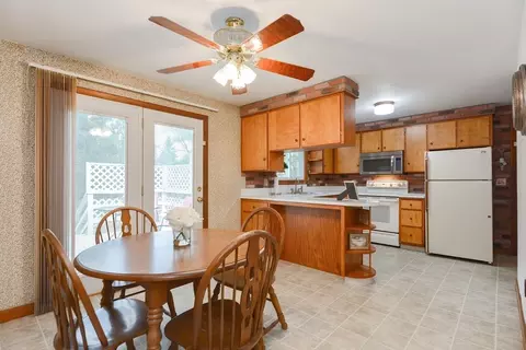 10 Smith St, Attleboro, MA 02703 photo 15
