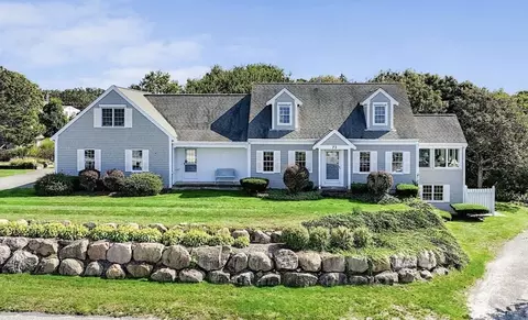 73 E Bay View Rd, Dennis, MA 02638