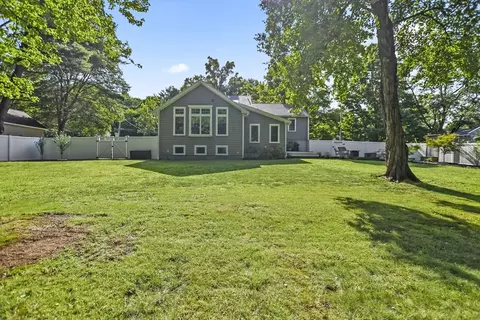 Exterior - 19 Arcadia Ave, Reading, MA 01867 photo 6 of 6