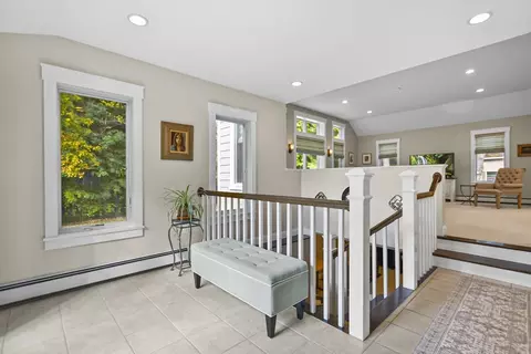 Entry Way - 19 Arcadia Ave, Reading, MA 01867 photo 2 of 5