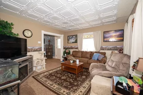 Living - 21 Smith Ave, Ware, MA 01082 photo 2 of 2
