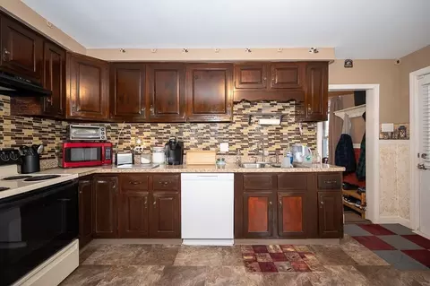 Kitchen - 21 Smith Ave, Ware, MA 01082 photo 1 of 2