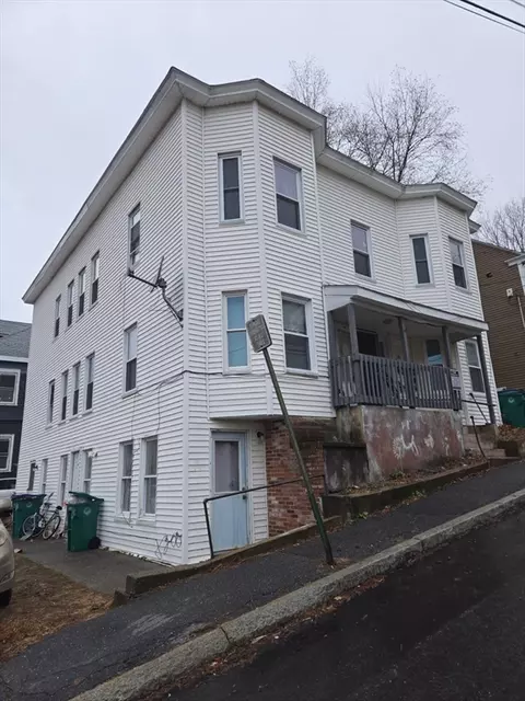 30 Chestnut St, Fitchburg, MA 01420