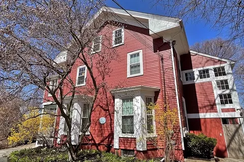 10 Willow Ct #B, Arlington, MA 02476