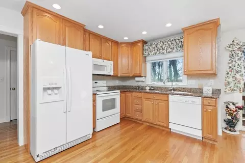 22 Brown Ter, Dedham, MA 02026 photo 13