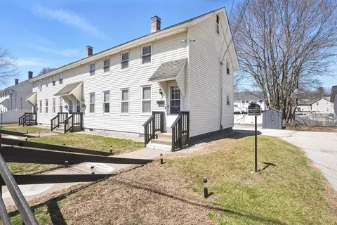 2 A St #2, Whitinsville, MA 01588