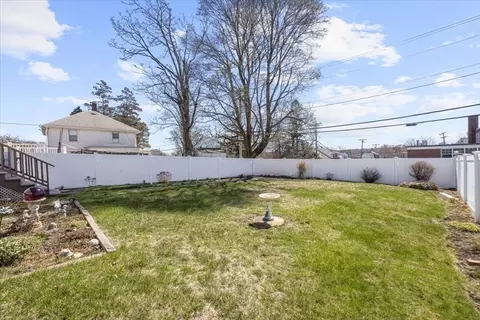 17 Trefton Dr, Braintree, MA 02184 photo 13