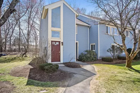 523 Nassau Dr #523, Springfield, MA 01129