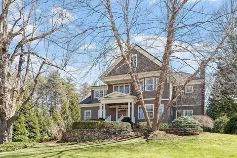 5 Castle Rd, Lexington, MA 02420