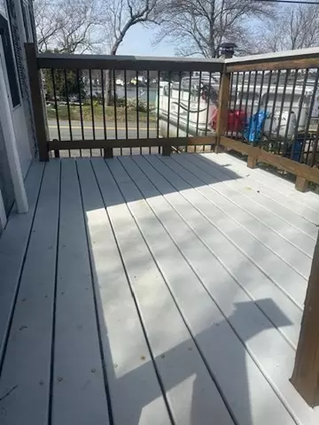 Exterior - 63 Pond St, Georgetown, MA 01833 photo 2 of 2