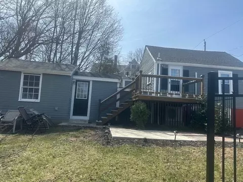 63 Pond St, Georgetown, MA 01833