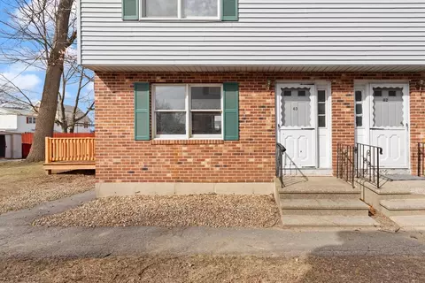 40 Eaton St #40, Lowell, MA 01852