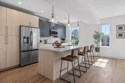 808 Morton St #4, Mattapan, MA 02126