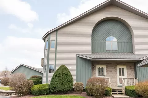 47 Pine Grv #47, South Hadley, MA 01075