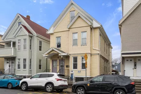 19 Cross St, Somerville, MA 02145