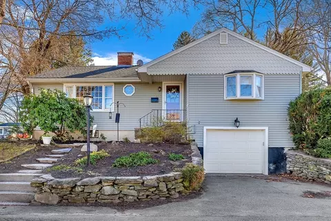 3 Lafrance Dr, Hudson, MA 01749